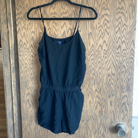GAP Classic Black Tank Romper - Picture 1 of 6